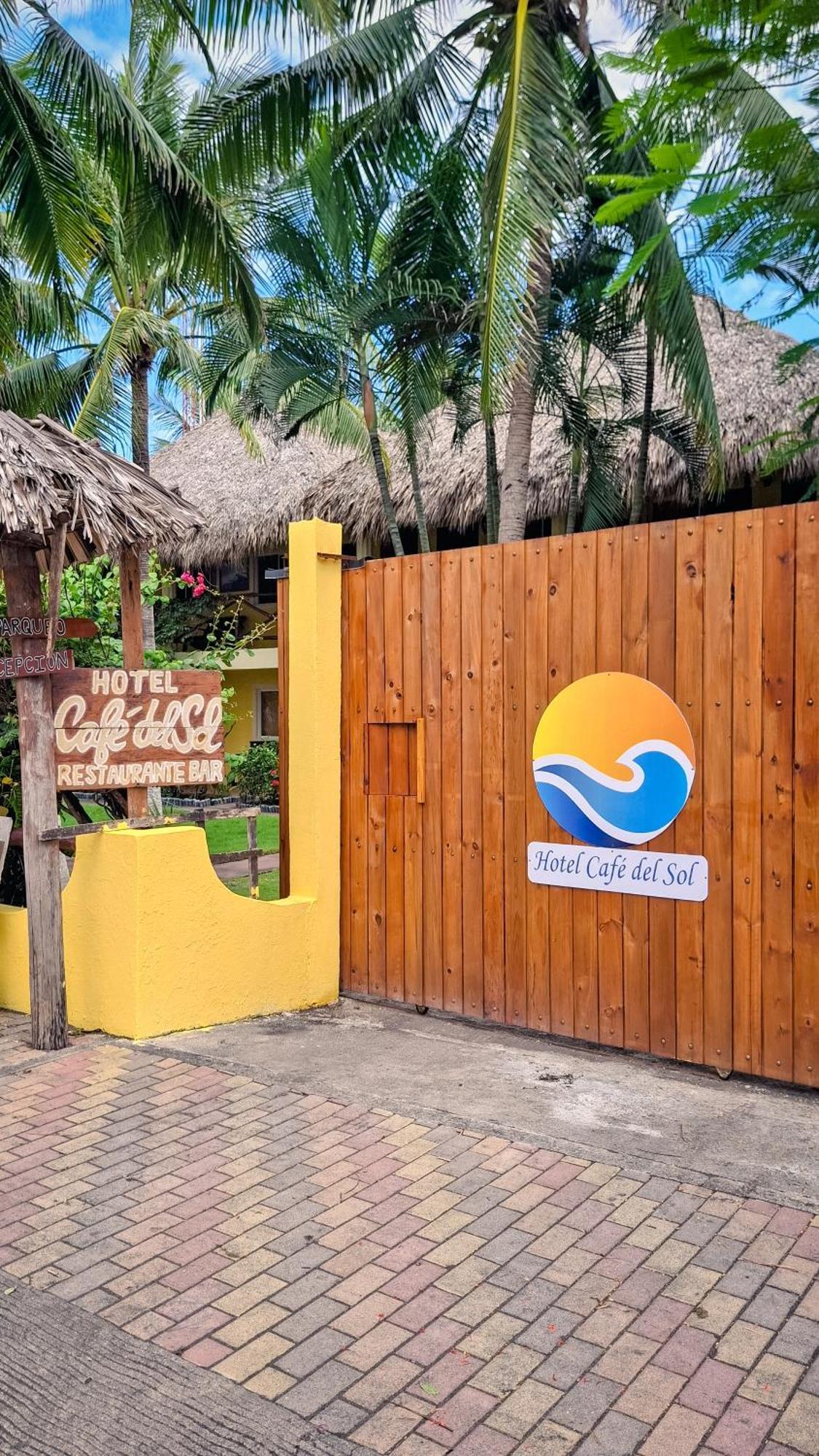 Hotel Cafe Del Sol Monterrico Exterior photo