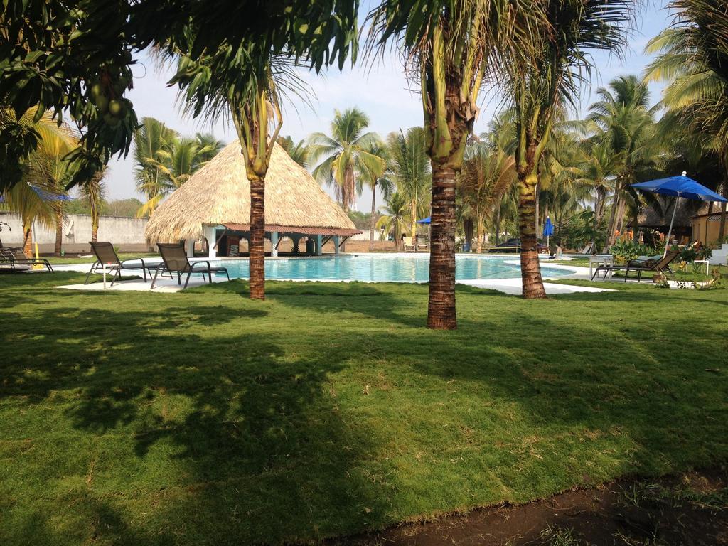 Hotel Cafe Del Sol Monterrico Exterior photo
